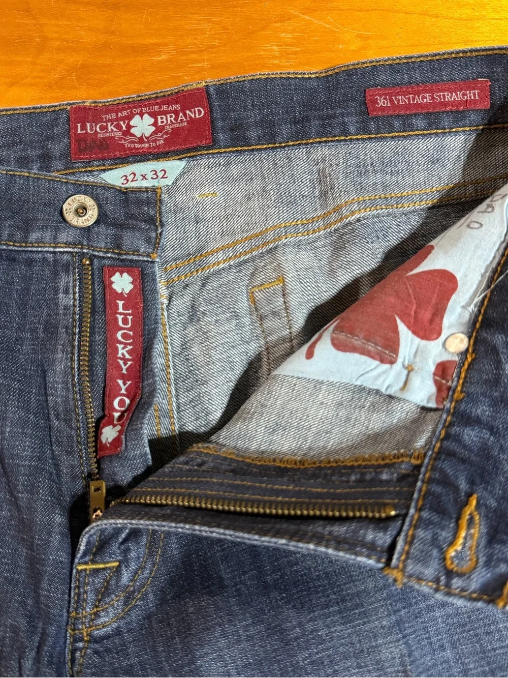 Lucky Brand Men's Vintage Straight Jeans in Dark Blue with Red Trim 32X32